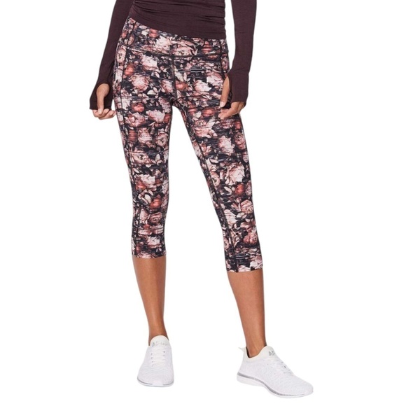 Lululemon NWT Fast and Free High-Rise Crop 19" Reflective Stencil Blossom - Picture 1 of 12
